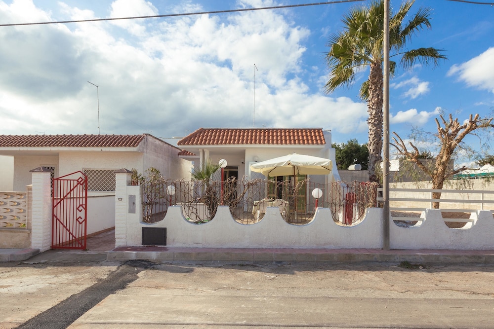 Villetta Lorena — 4-Star Luxury Hotel in Porto Cesareo, Italy