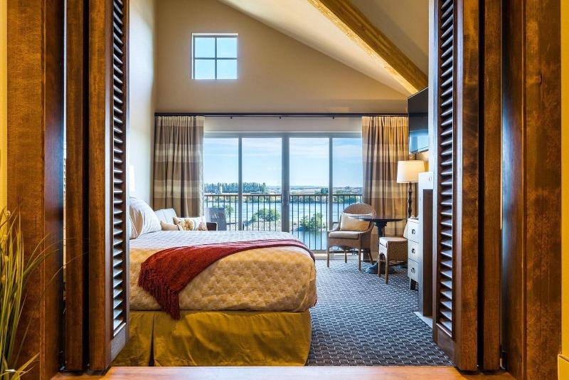 The Lodge at Columbia Point - photo 71