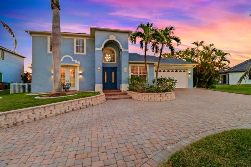 Villa Encore — 4-Star Luxury Hotel in Cape Coral, United States
