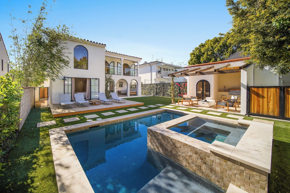 Bella Villa — 5-Star Luxury Hotel in Los Angeles, United States