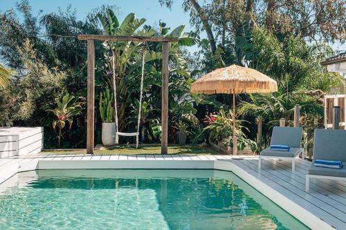 Prime Location With Pool Walk To Coolum Beach — Coolum Beach