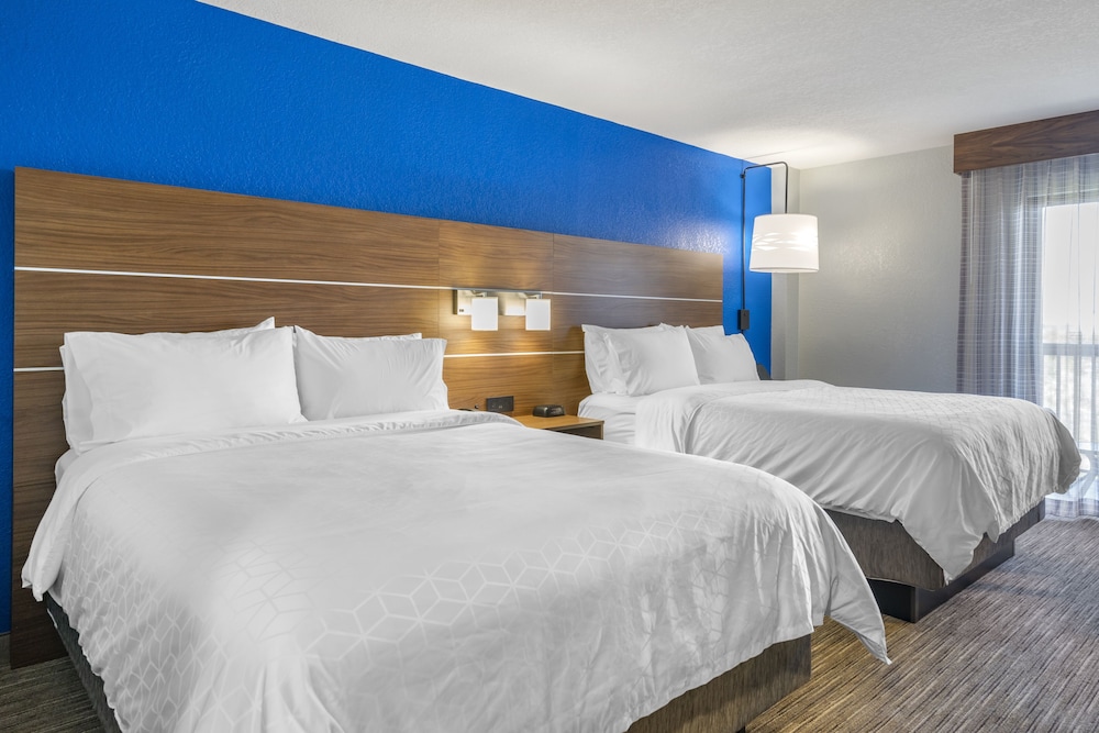Holiday Inn Express Cape Coral Fort Myers Area by IHG - photo 10