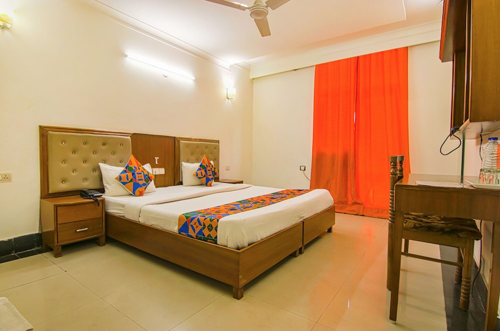 OYO Flagship 508 Golf Course Rd Amex - last minute hotel in Gurgaon