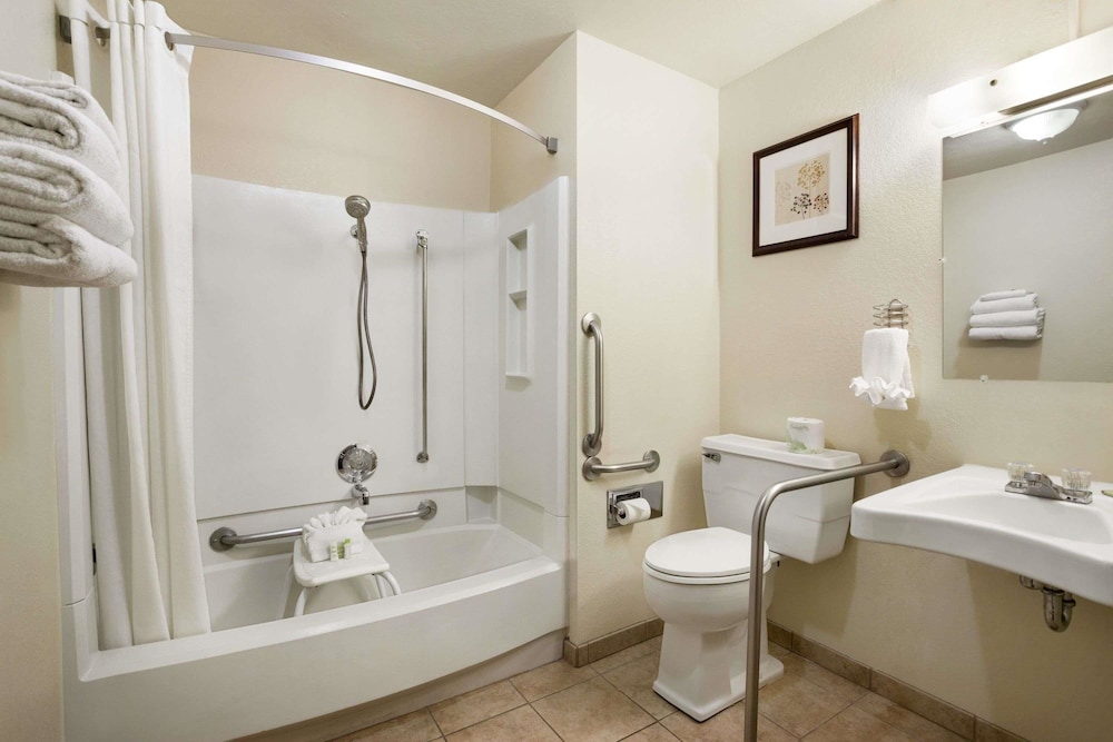 Super 8 by Wyndham Bozeman - photo 12