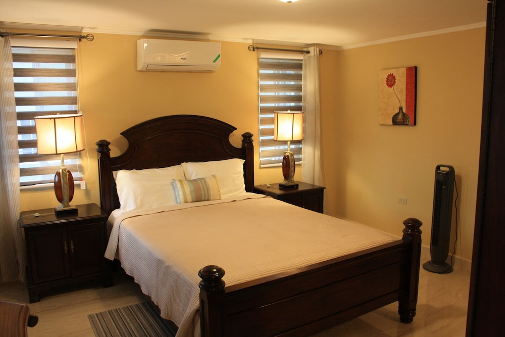 Mahalaxmi Comforts - carbon neutral hotel in Kumta