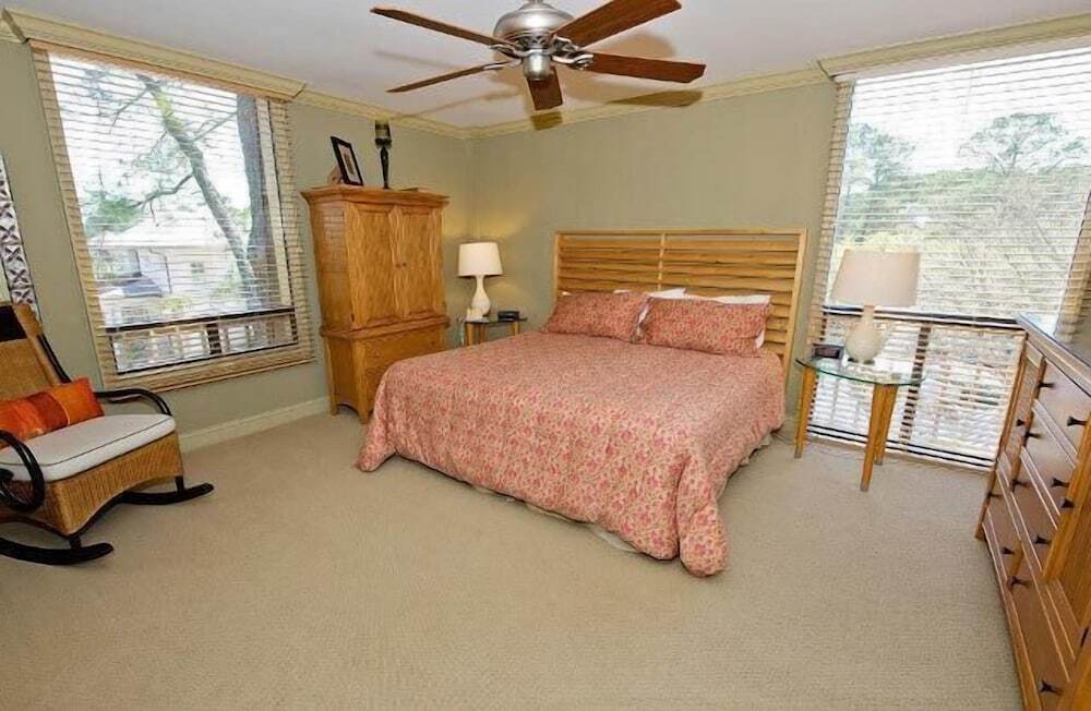 928 Cutter Court at the Sea Pines Resort - photo 4