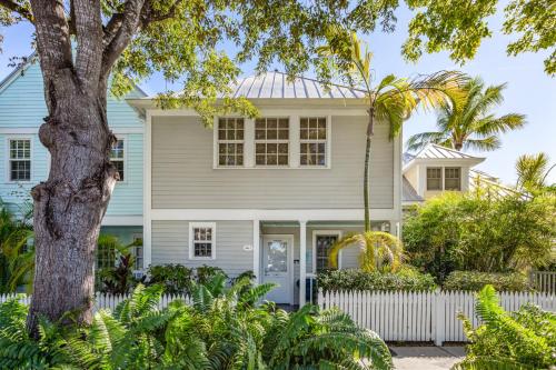 A Slice Of Paradise Shipyard Palms — 4-Star Luxury Hotel in Key West, United States
