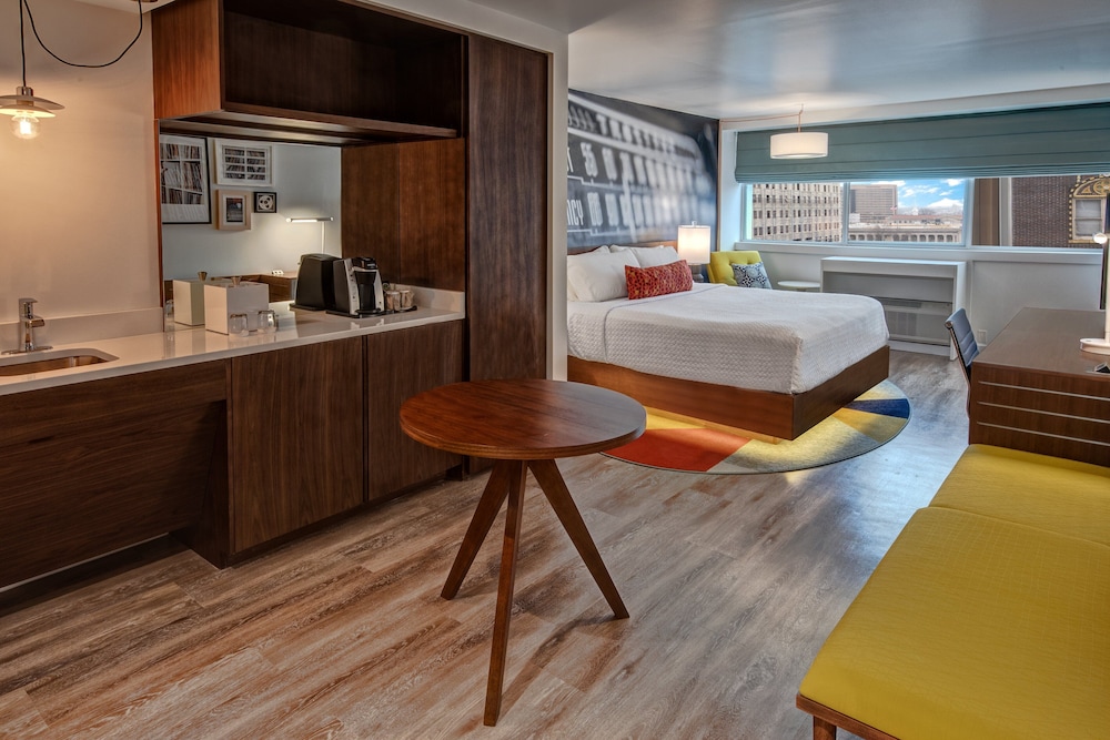 Hotel Indigo Memphis Downtown by IHG - photo 17