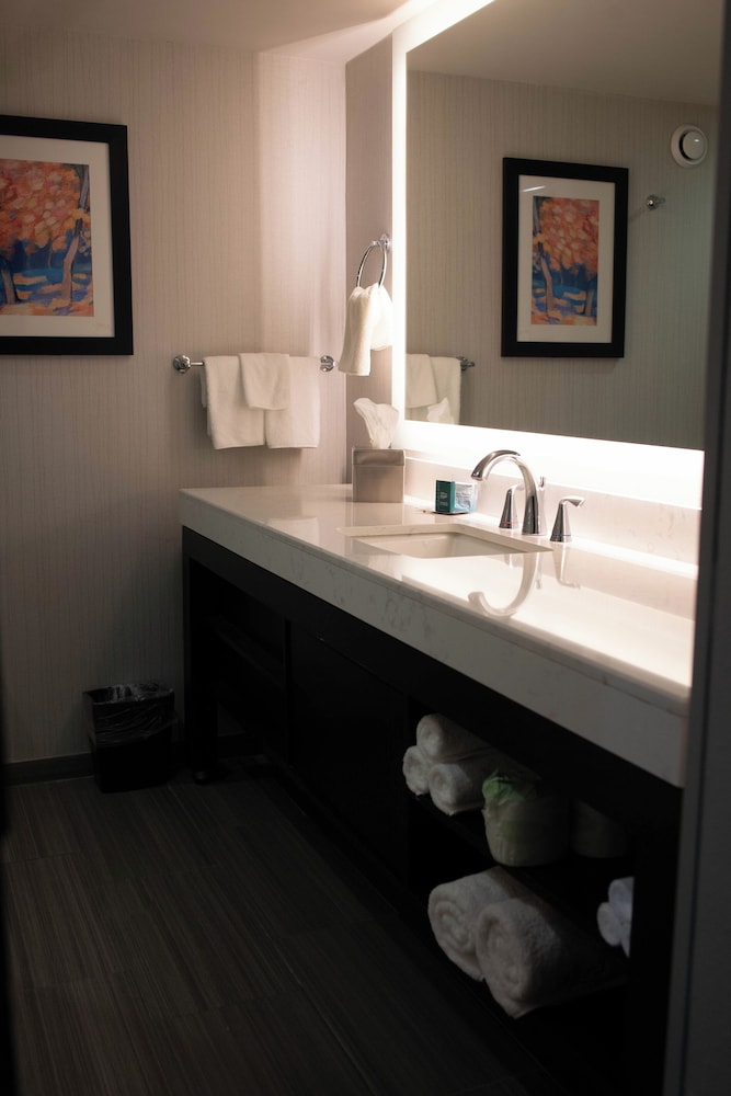 DoubleTree by Hilton Hotel Oak Ridge Knoxville - photo 19