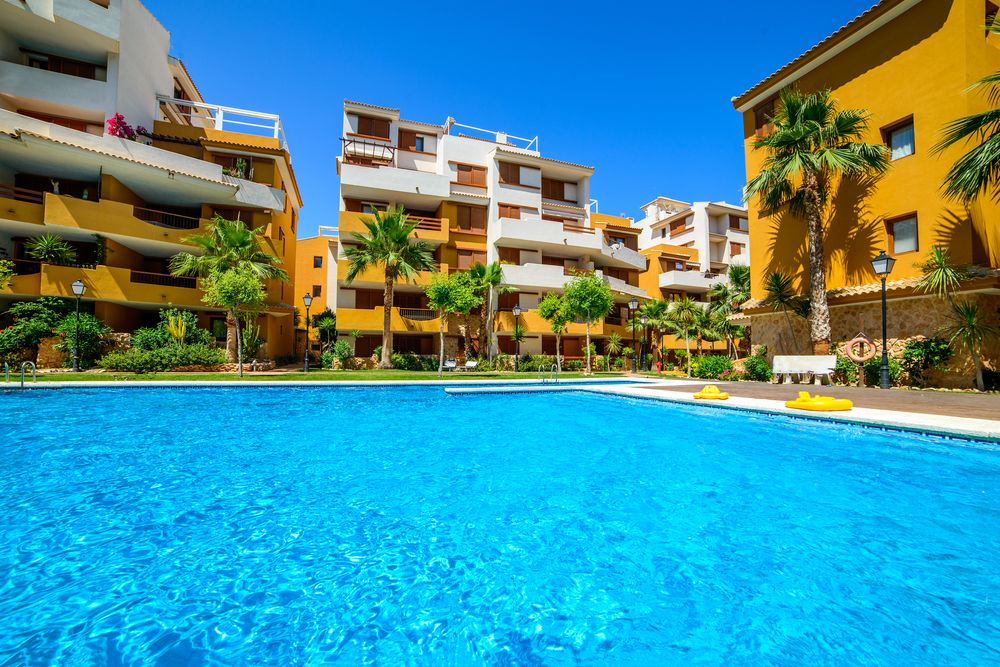 Apartamento Bennecke Elvis — 4-Star Luxury Hotel in Torrevieja, Spain