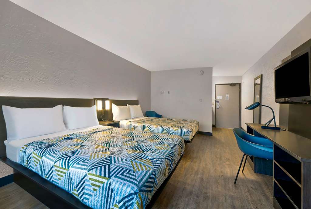 Motel 6 Oak Creek WI - photo 5