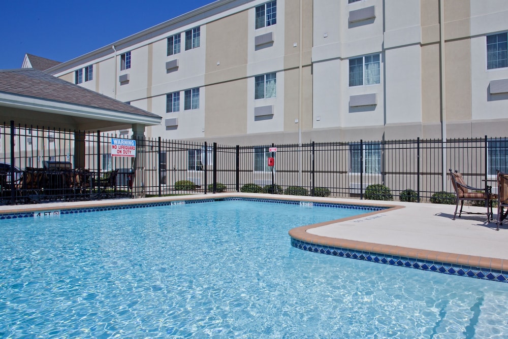 Candlewood Suites Port Arthur Nederland by IHG - photo 21
