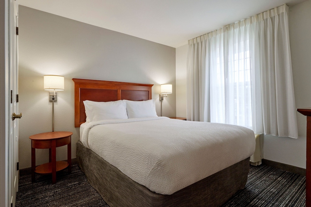TownePlace Suites by Marriott Medford - photo 8
