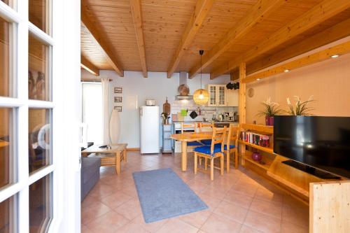 Ferienhaus Petra - carbon neutral hotel in Waren