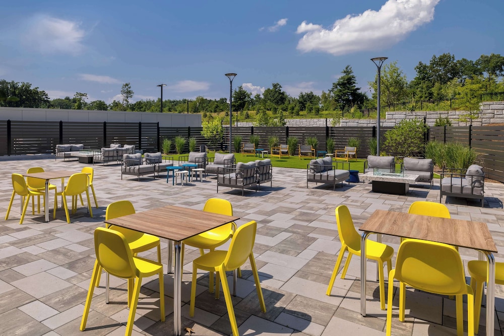 Home2 Suites by Hilton Bristol - photo 51