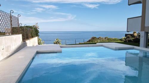 Il Giardino sul mare — 4-Star Luxury Hotel in Acireale, Italy