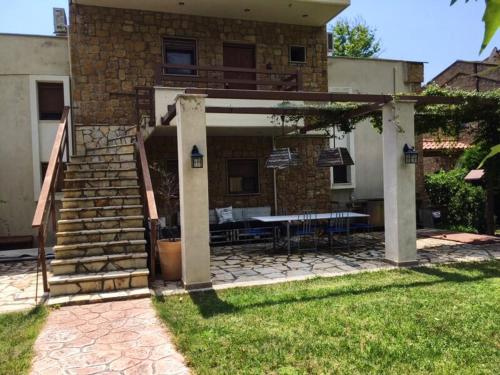 Aestas in Neos Marmaras, Greece