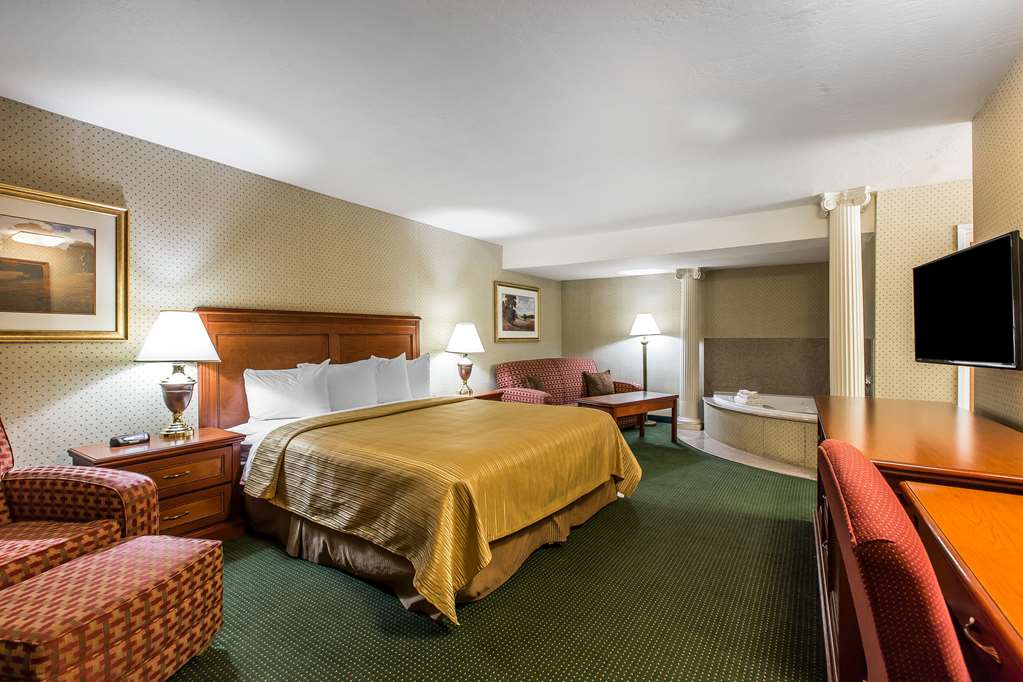Quality Inn Near China Lake Naval Station - photo 27