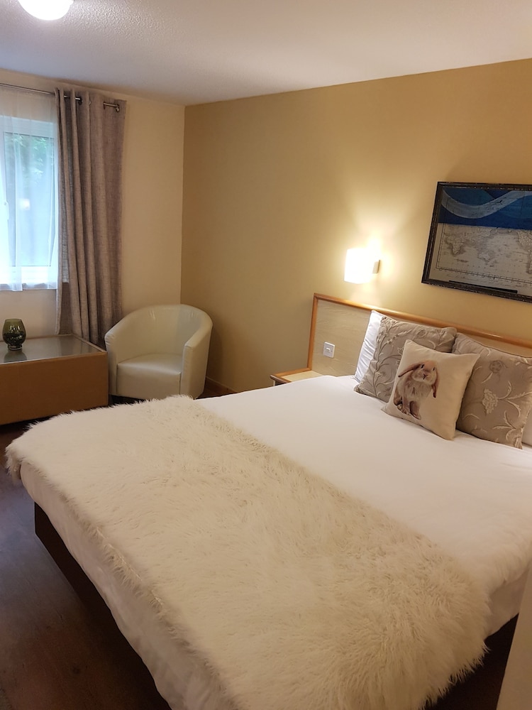 Travel Plaza Hotel - carbon neutral hotel in Kettering