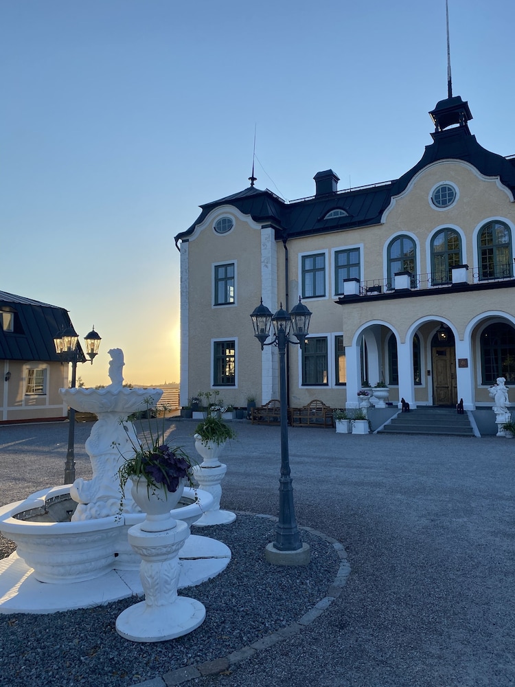 Johannesbergs Slott pet-friendly hotel Rimbo