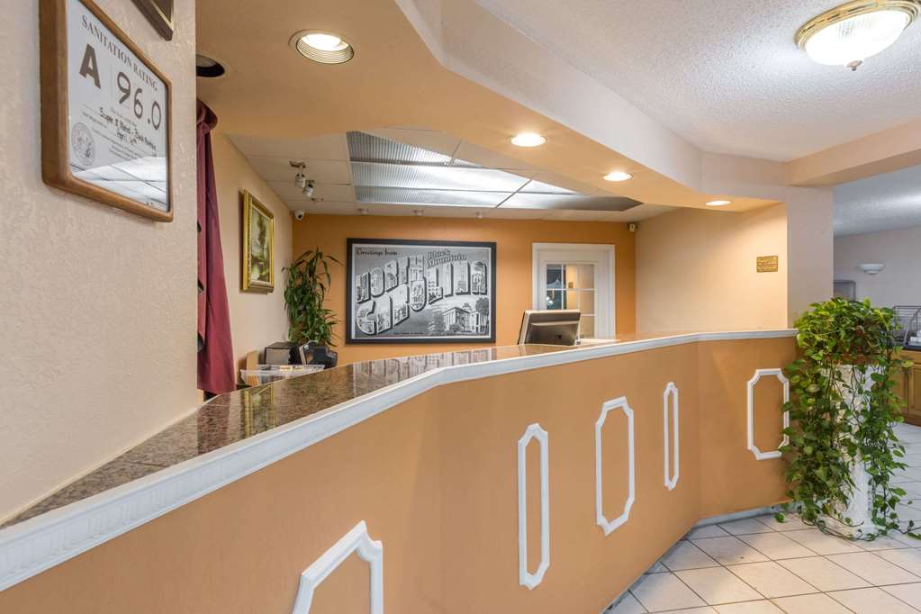 Super 8 by Wyndham Black Mountain - photo 3