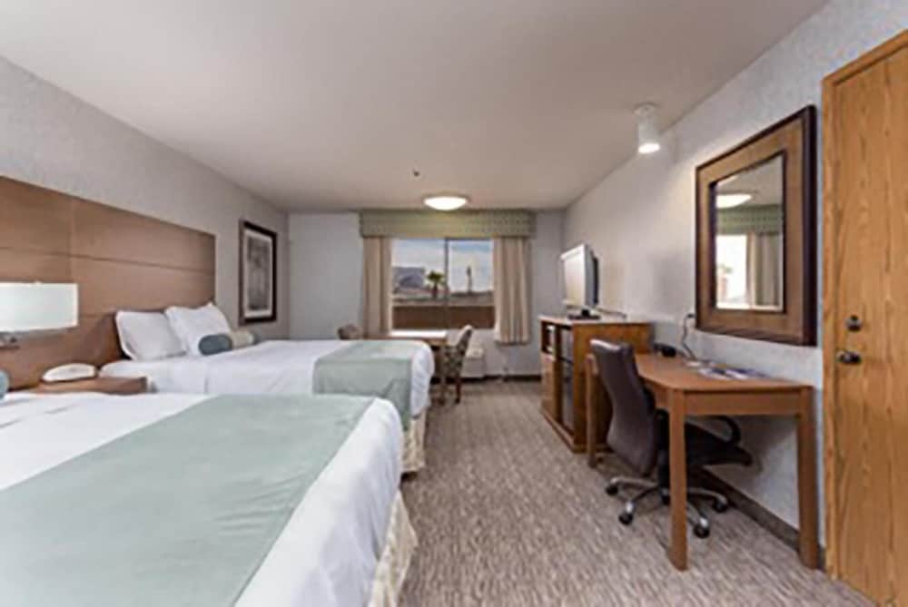 Yuma Inn & Suites - photo 11