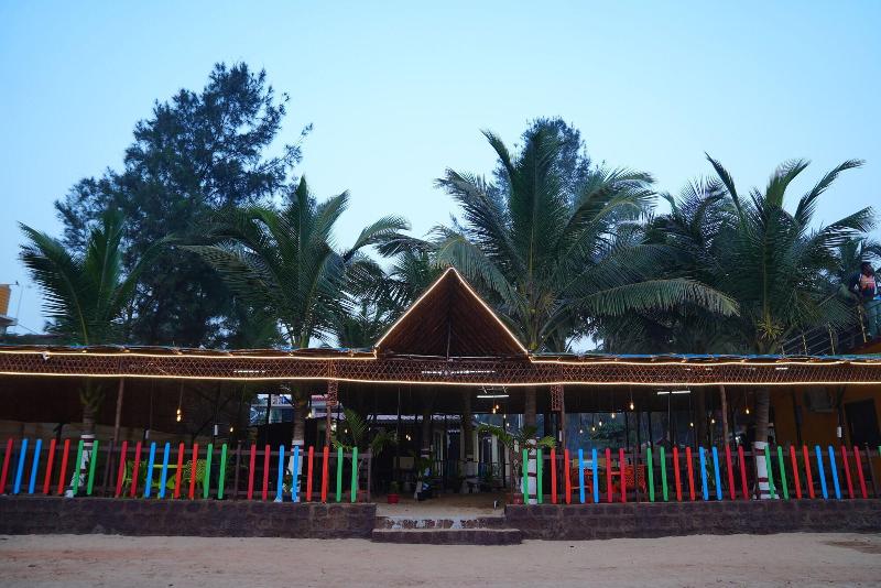 Livin Waves Beach stay and cafe in Kumta, India