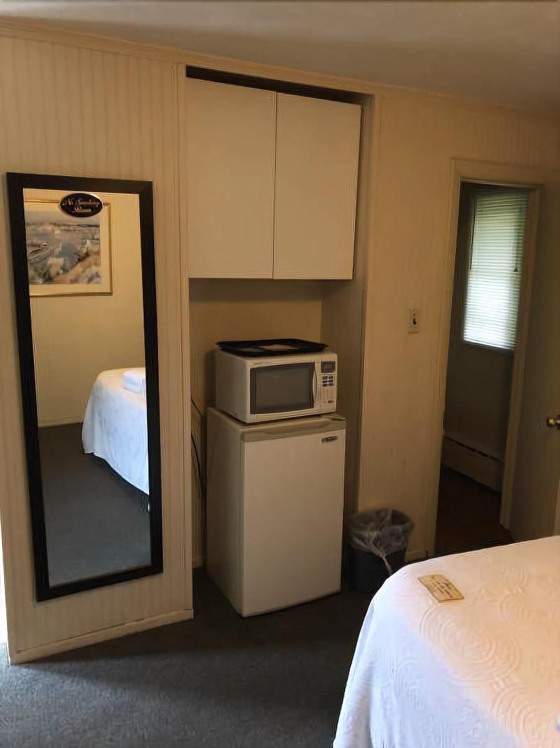 The Walpole Motel - photo 8