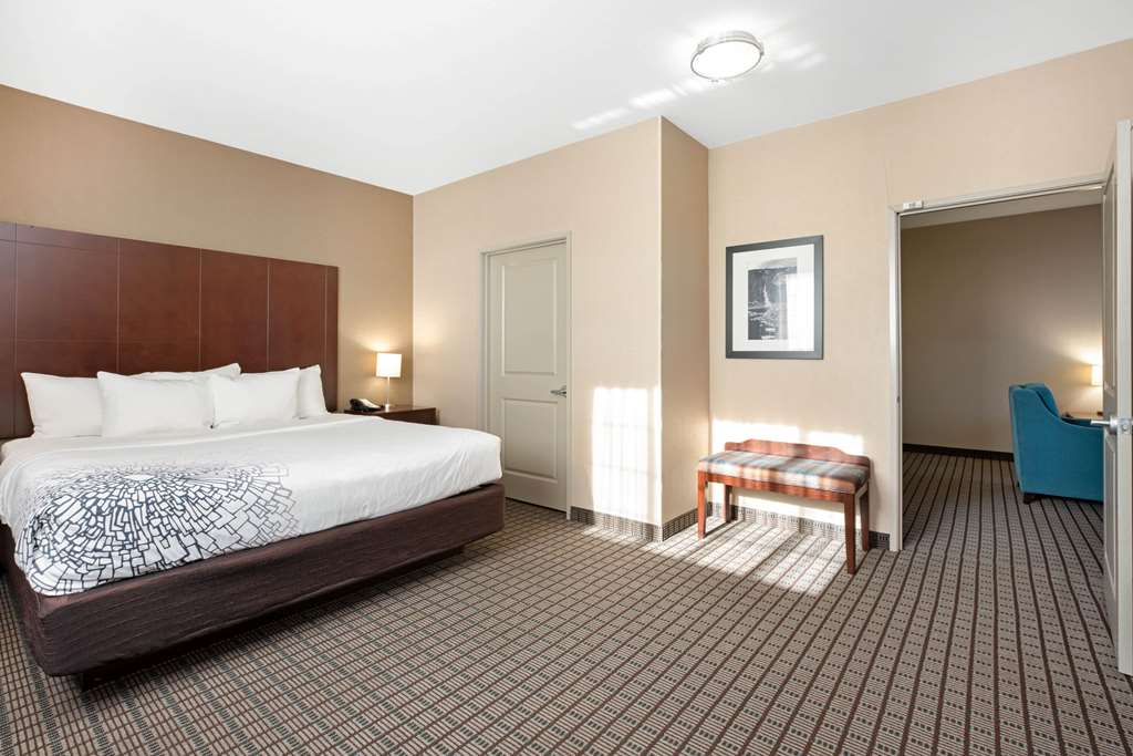 La Quinta Inn & Suites by Wyndham Bellingham - photo 50