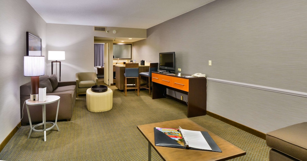Embassy Suites by Hilton Denver Central Park - photo 15