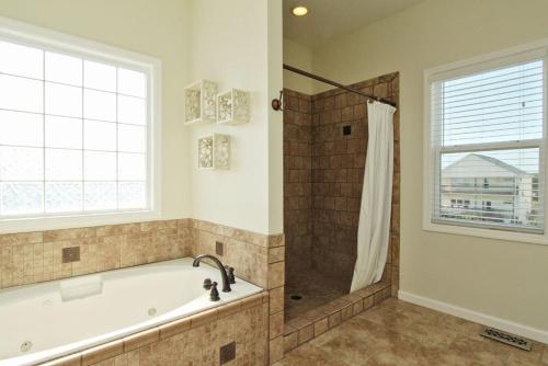 This Is It by Oak Island Accommodations - photo 15