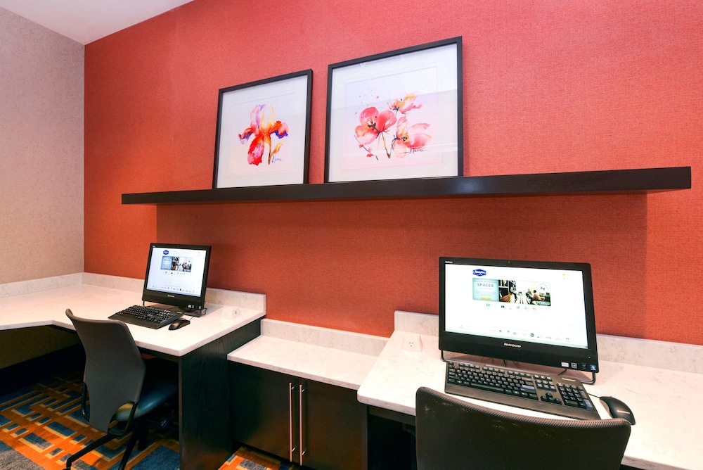 Hampton Inn Lumberton - photo 40
