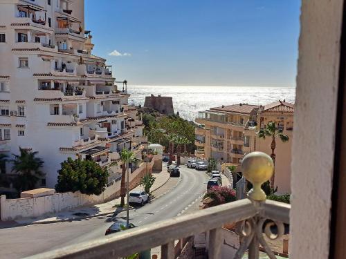 Al Monacar Vistas Al Mar Parking Aire Acondicionado Y Wifi in Almunecar, Spain