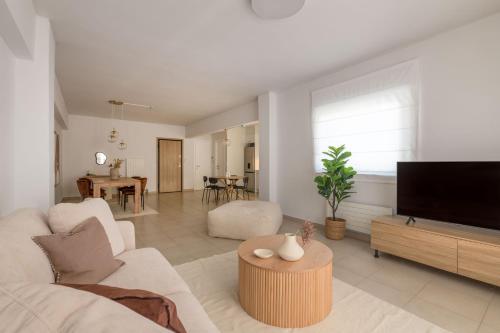 Glistening 2br Apartment in Marousi by Upstreet — 4-Star Luxury Hotel in Marousi, Greece