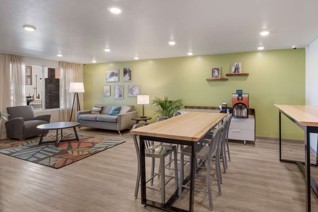 WoodSpring Suites Colorado Springs North Air Force Academy - photo 8