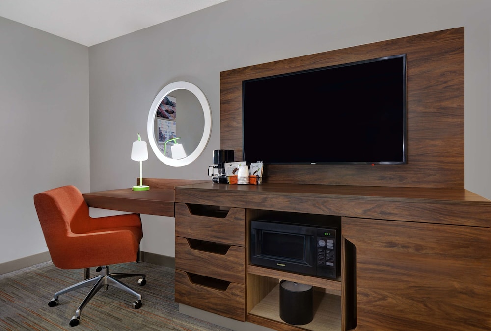 Hampton Inn Charlotte Monroe - photo 22