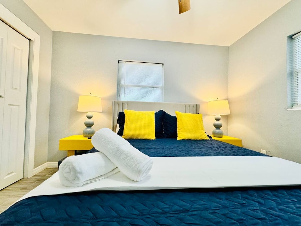 Game Night Ready Lakeland Stay Near Colleges in Lakeland, United States