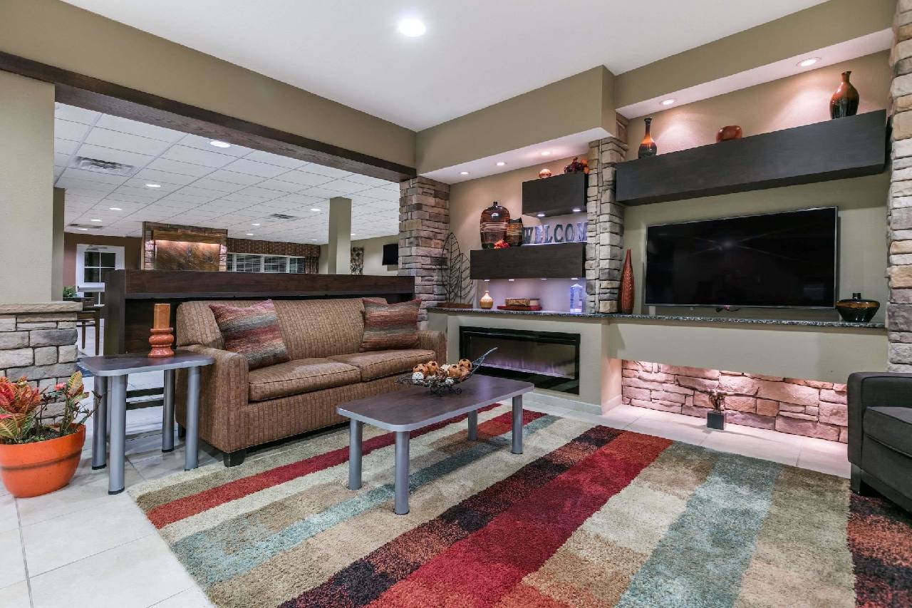 Sleep Inn & Suites - photo 12