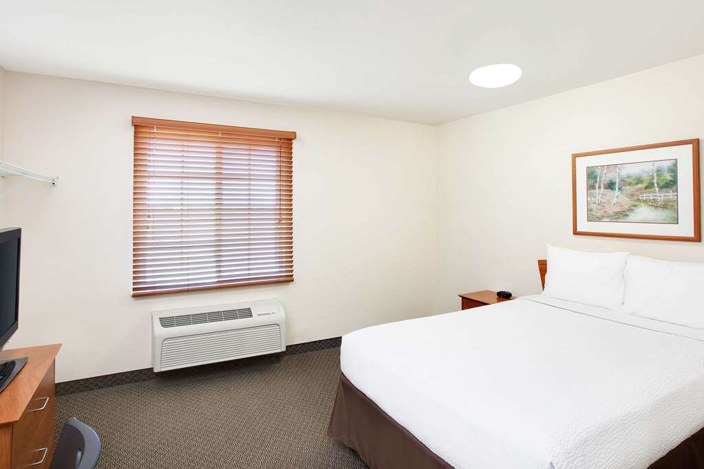 Woodspring Suites Denton - photo 12