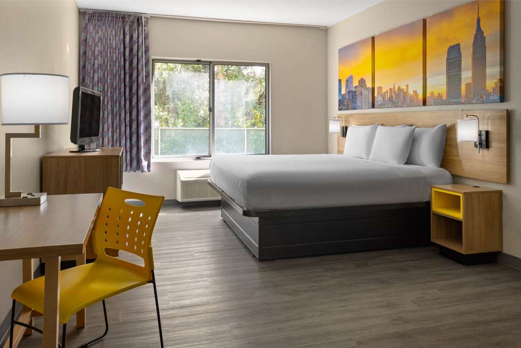 Days Inn & Suites by Wyndham Albany - photo 33