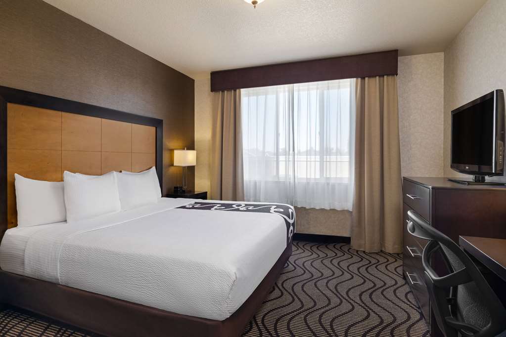 La Quinta Inn & Suites by Wyndham Idaho Falls Ammon - photo 65