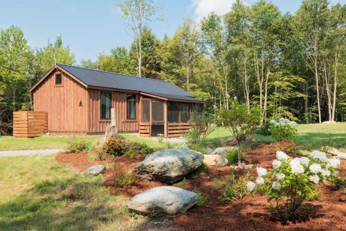 Vermont Scandinavian Chalet Arêches — 4-Star Luxury Hotel in Wolcott, United States