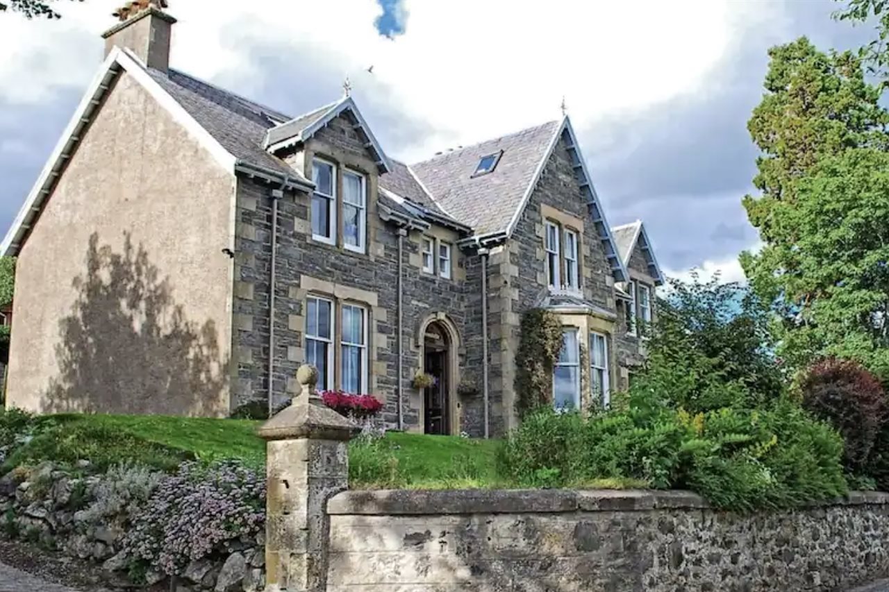Sonnhalde - carbon neutral hotel in Kingussie