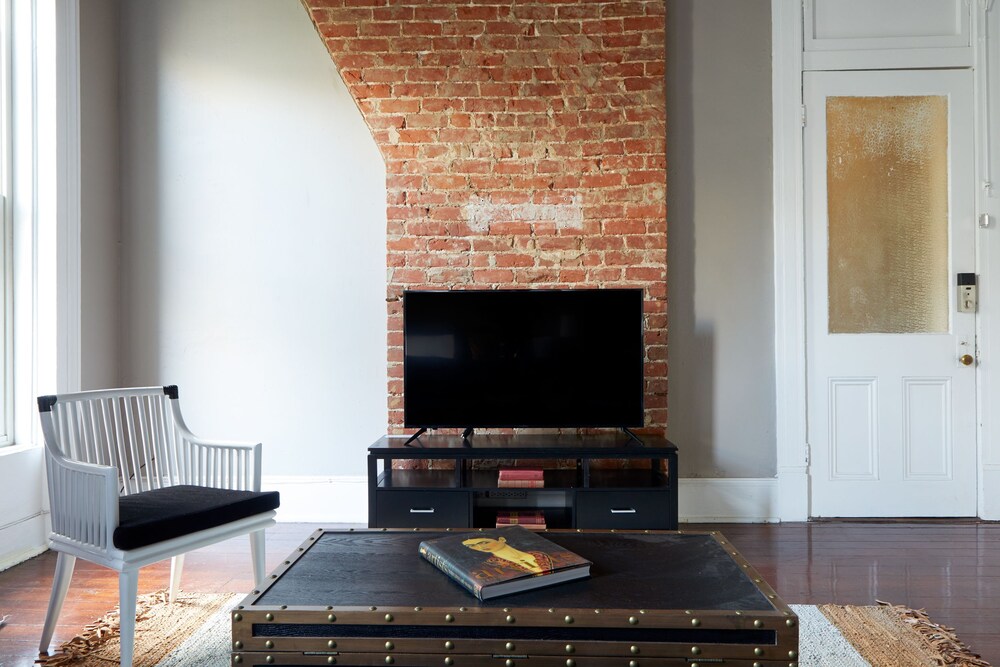 Charming Central Business District Studios by Sonder - photo 15