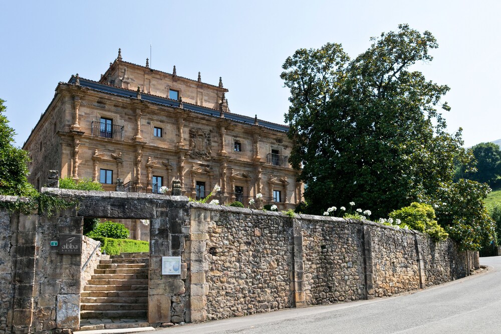 Abba Palacio de Soñanes — hotel in Villacarriedo