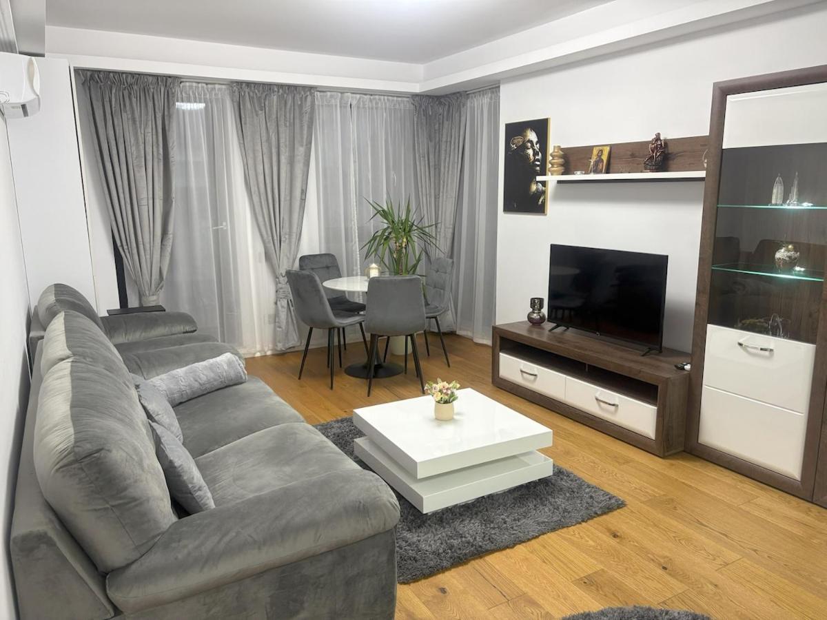 Lamar Parlament De Luxe — 4-Star Luxury Hotel in Bucharest, Romania