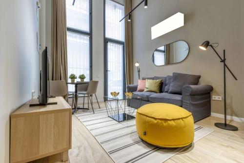 Castilla en Madrid hotel Valdeacederas Madrid