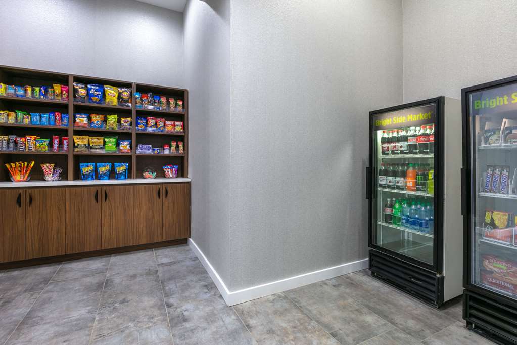 La Quinta Inn & Suites by Wyndham Jacksonville TX - photo 30