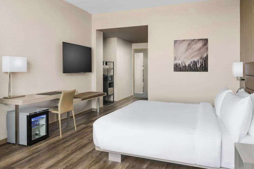 AC Hotel by Marriott Bethesda Downtown - photo 12