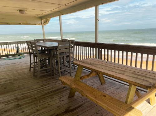 Cozy 3 Br home by RedAwning — 4-Star Luxury Hotel in Flagler Beach, United States
